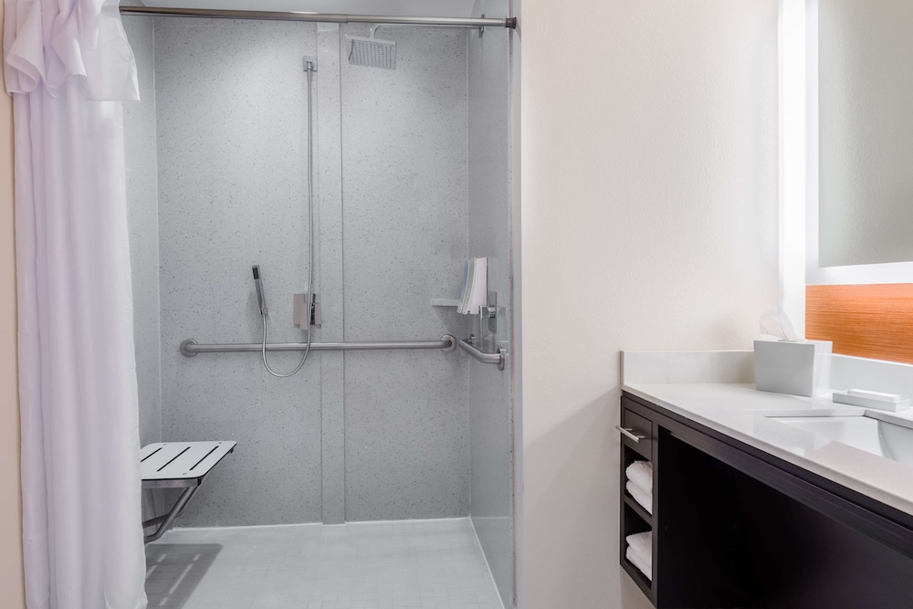 HOME2 SUITES BY HILTON ATLANTA DOWNTOWN 10/47