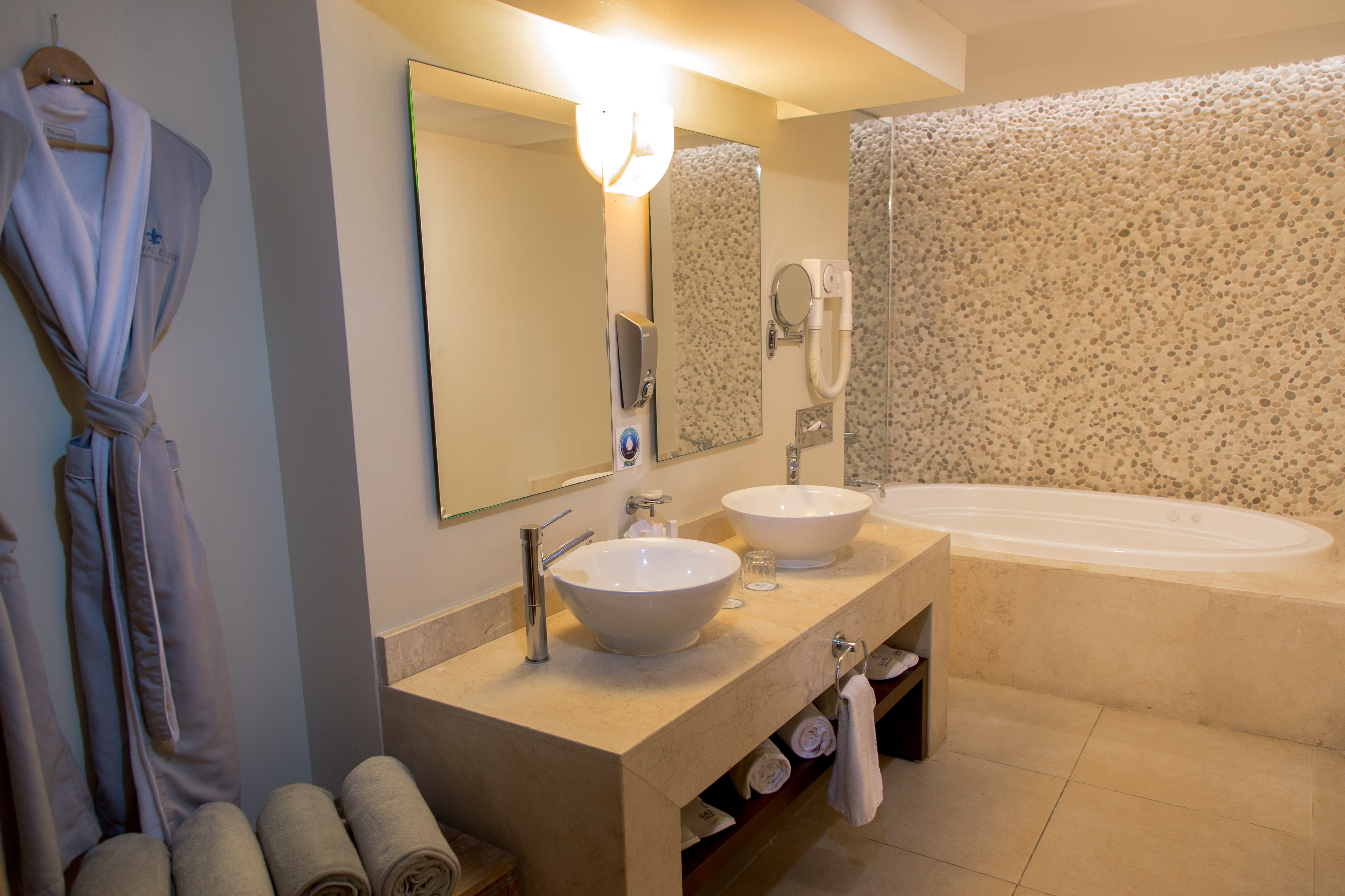 1 Bedroom, 4 People، Sandos Playacar All Inclusive 2/2