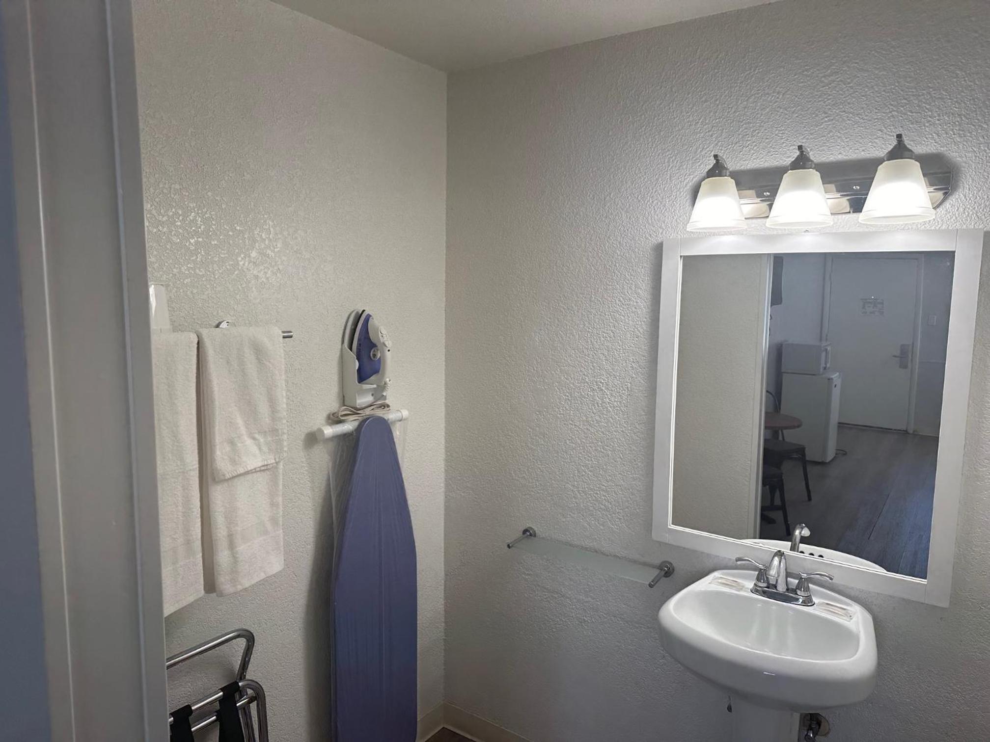 Premier Inns Metro 21/22