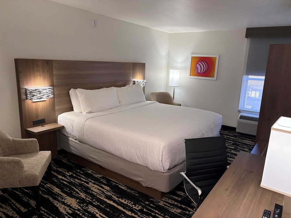 غرفة قياسية بسرير كينج، Best Western Plus Gilbert/Mesa 2/6