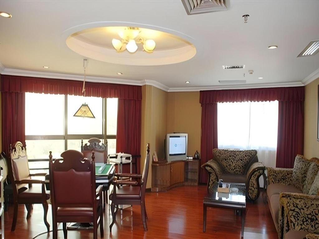 Outsky Hotel 34/50