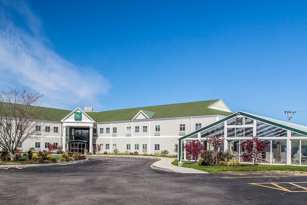 Quality Inn and Suites Middletown Newport 1/40