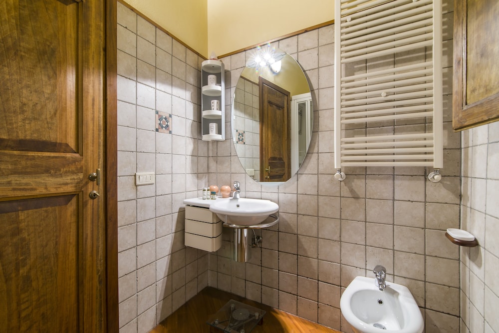 Florence Ariento Romantic Apartment 29/32
