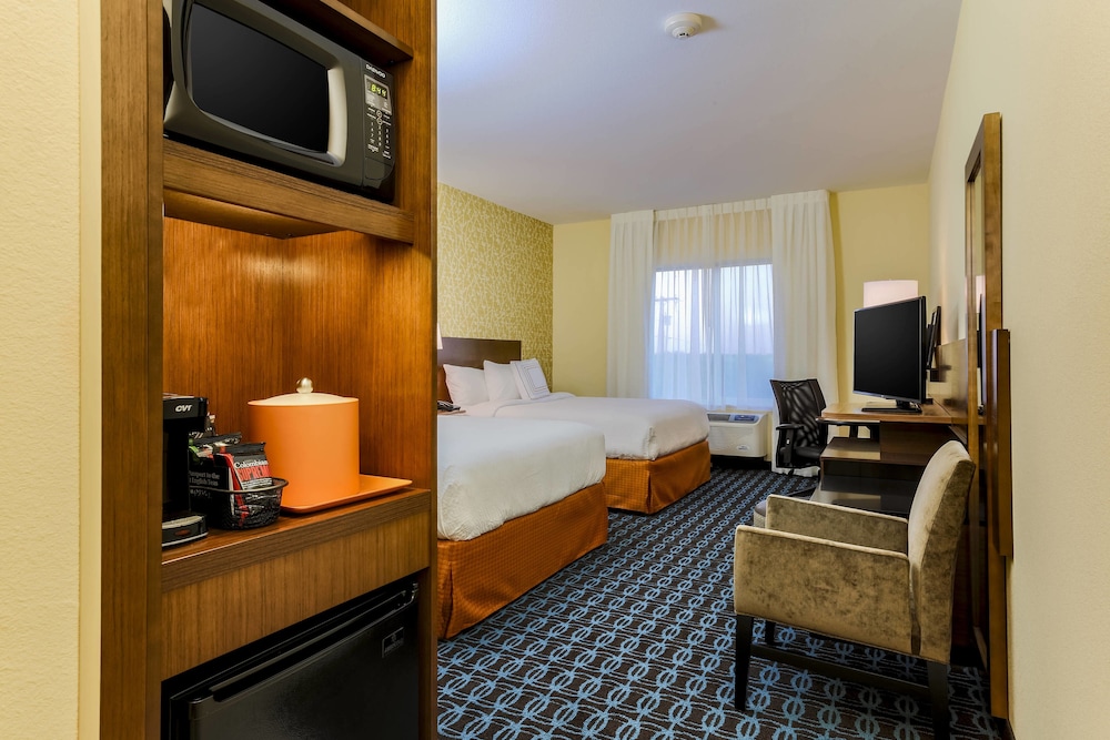 Fairfield Inn Suites Snyder 14/35