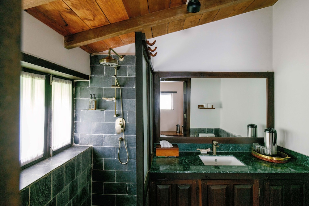 Tiger Mountain Pokhara Lodge 40/40