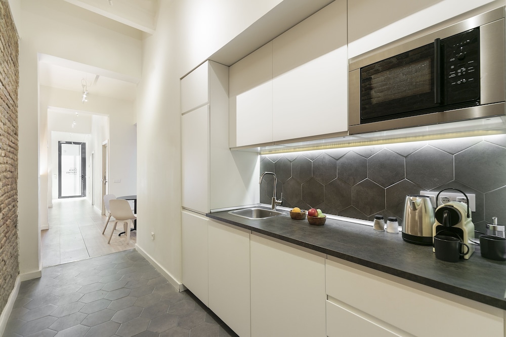 Arte Suites By Olala Homes 24/25