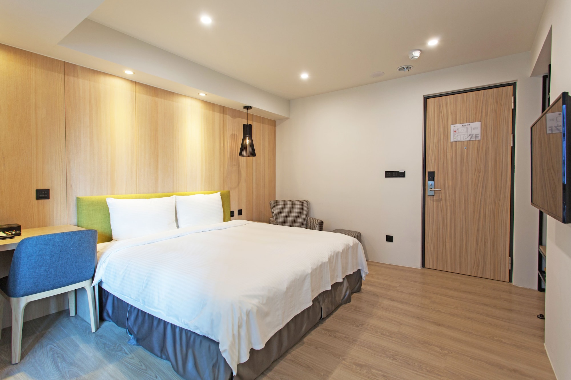 STANDARD, DOUBLE BED