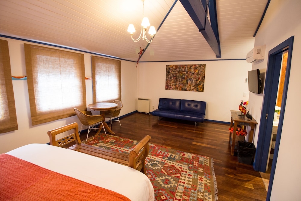 MIRAGAIA HOUSE 22/59