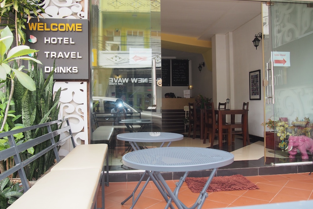 iHouse hotel 28/36