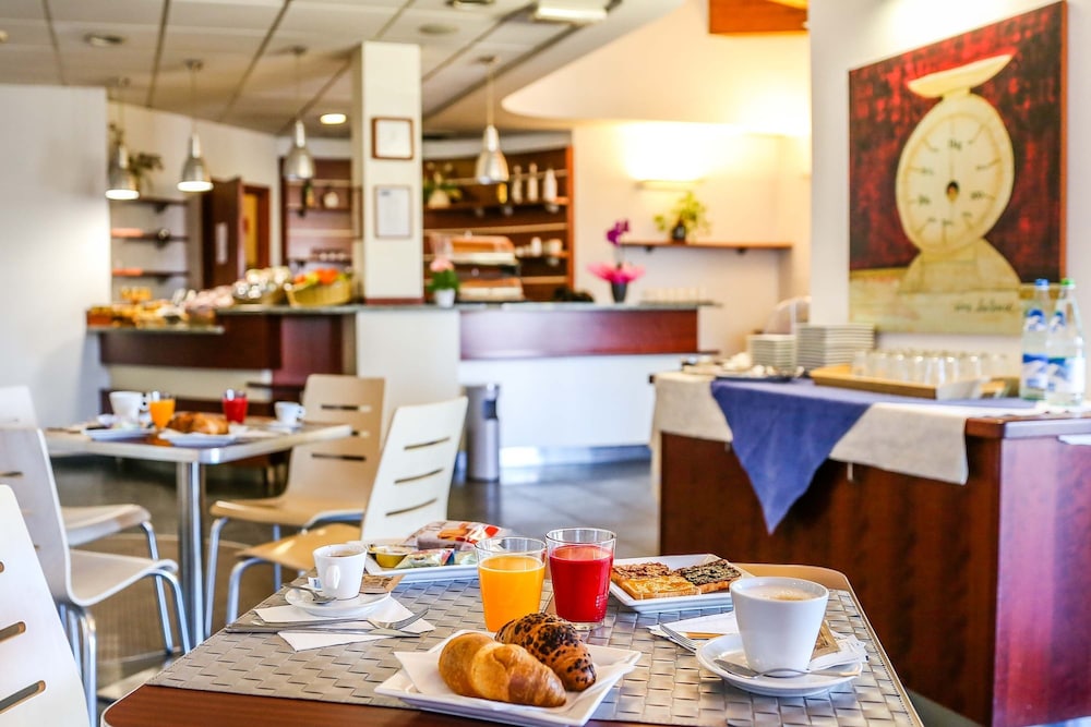 HOTEL GALLIA 40/48