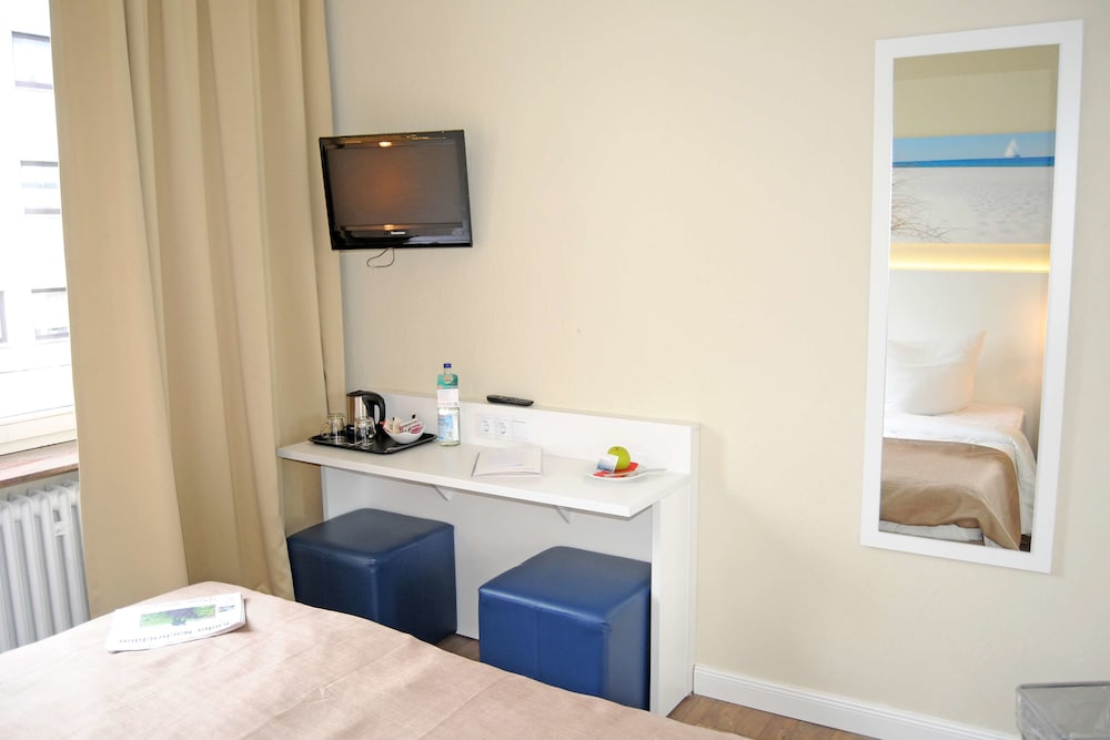 Hotel Am Kieler Schloss Kiel By Premiere Classe 25/33