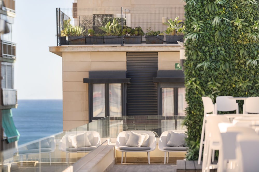Odyssey Rooms Alicante 2/50