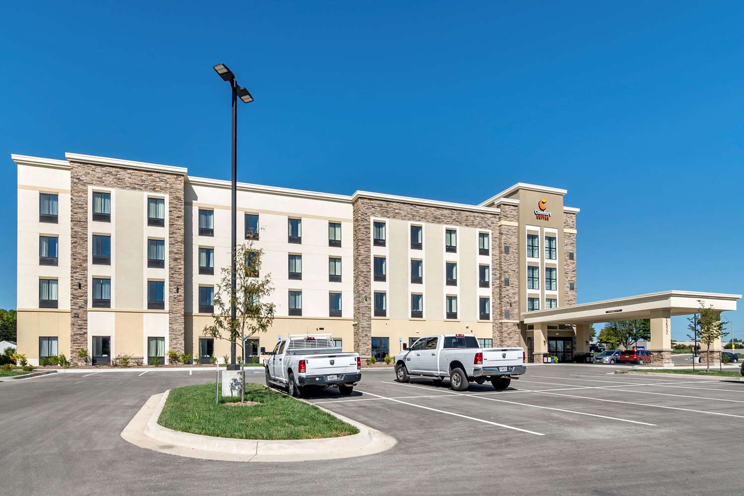 Comfort Suites Grandview - Kansas City 19/20
