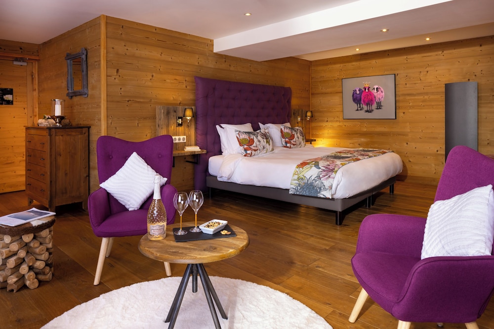 COMFORT, SUITE