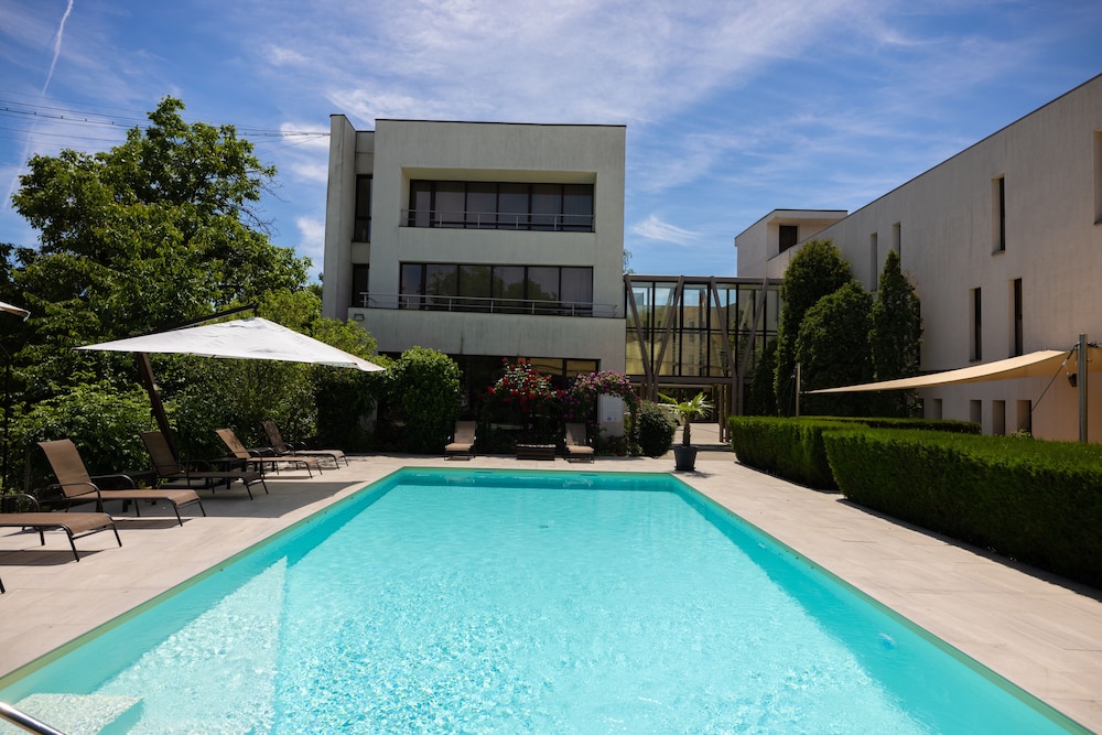 Hotel Perla 48/51