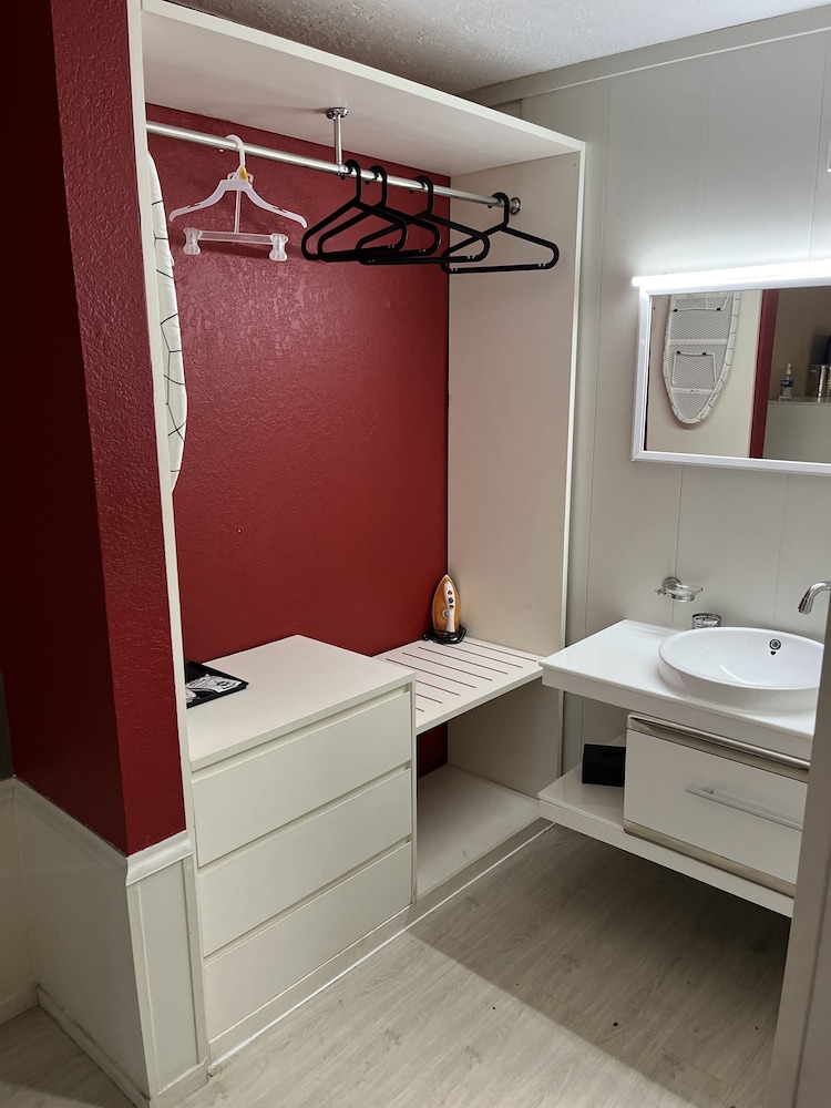 Travelodge by Wyndham Orlando / Heart of International Drive 37/38