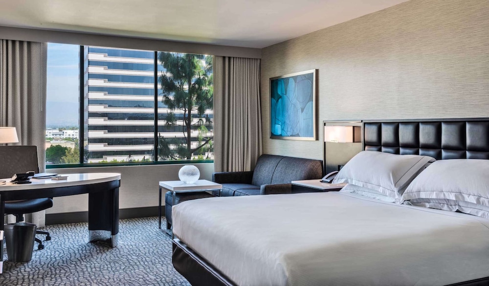 Hilton Woodland Hills Los Angeles 15/67