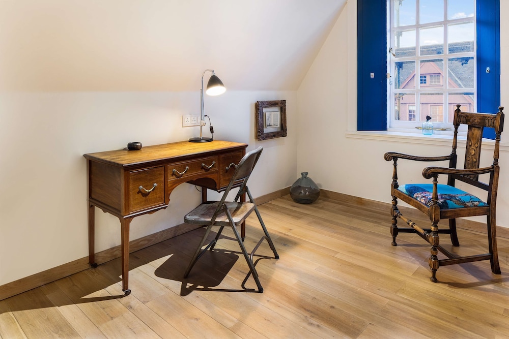 RADISSON COLLECTION HOTEL, ROYAL MILE EDINBURGH 41/50