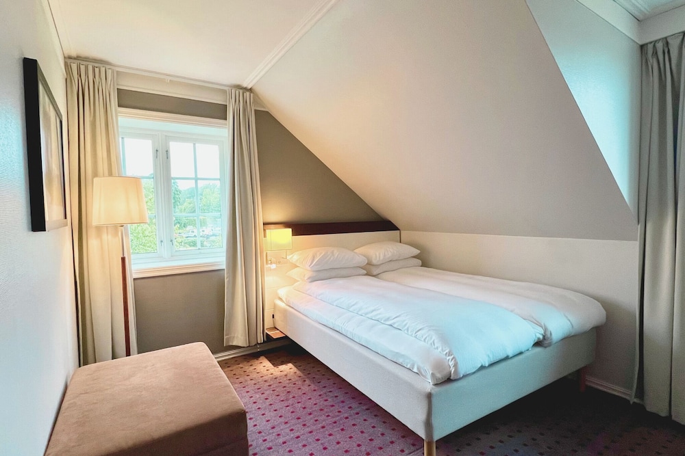 Havna Hotel & Sjobad 27/68