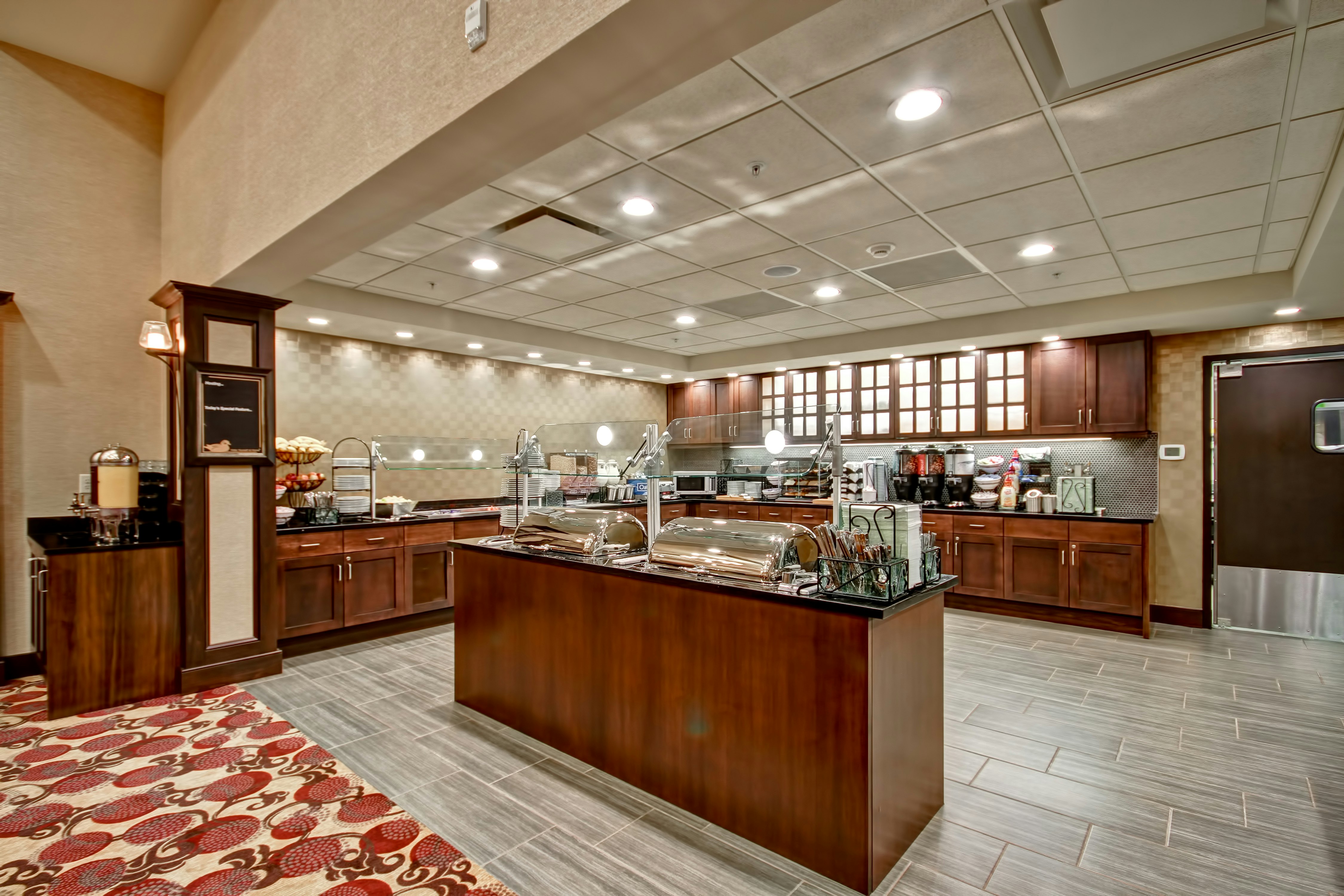 Lobby at HOMEWOOD SUITES BY HILTON BRIDGEWATER/BRANCHBURG, BRANCHBURG - NJ