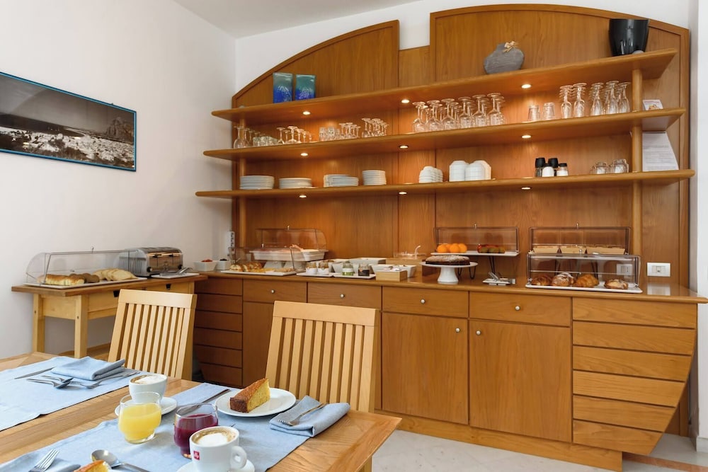 Albergo Auralba 59/77