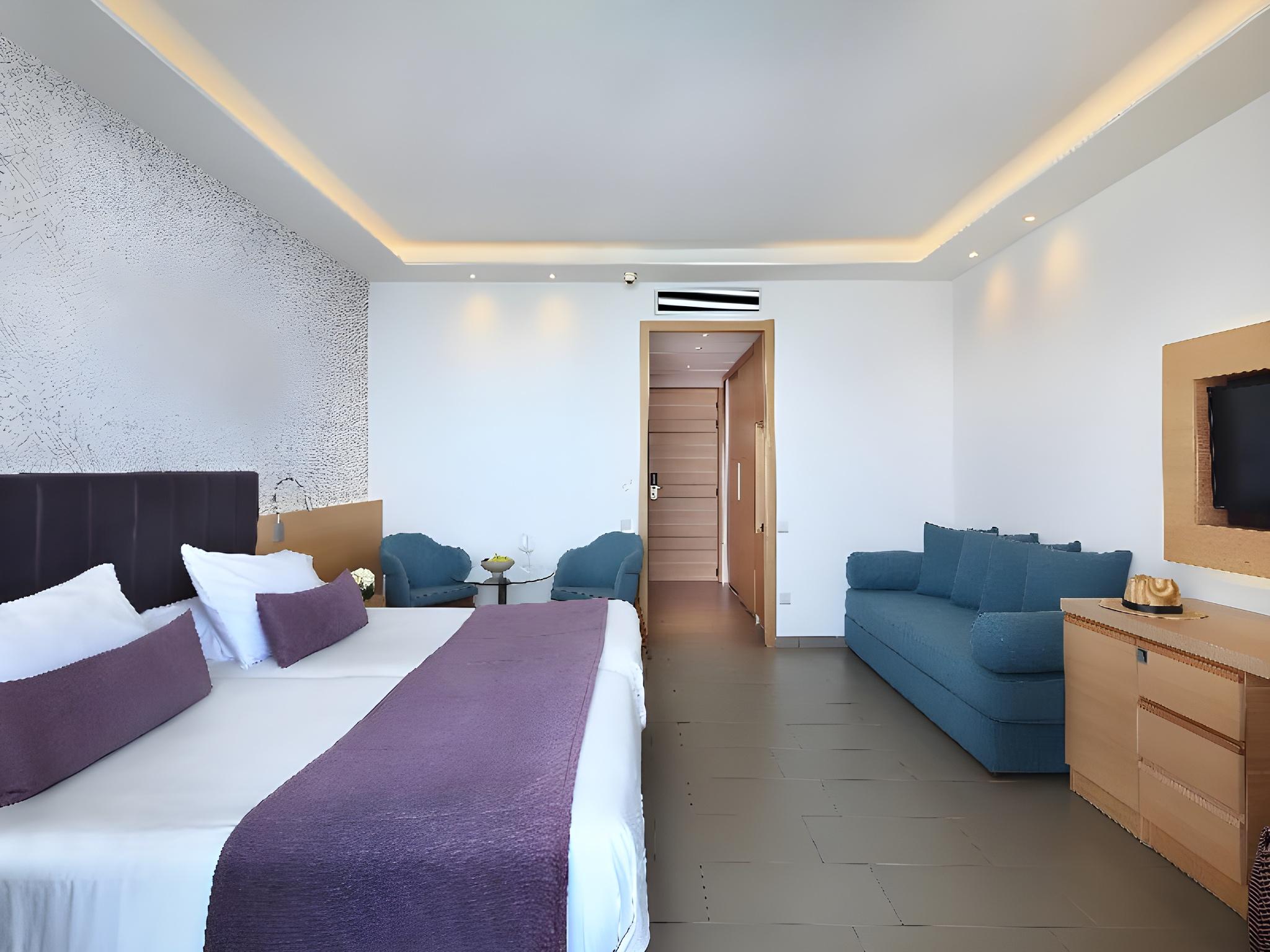 Deluxe, Double or Twin Bed, Inland View