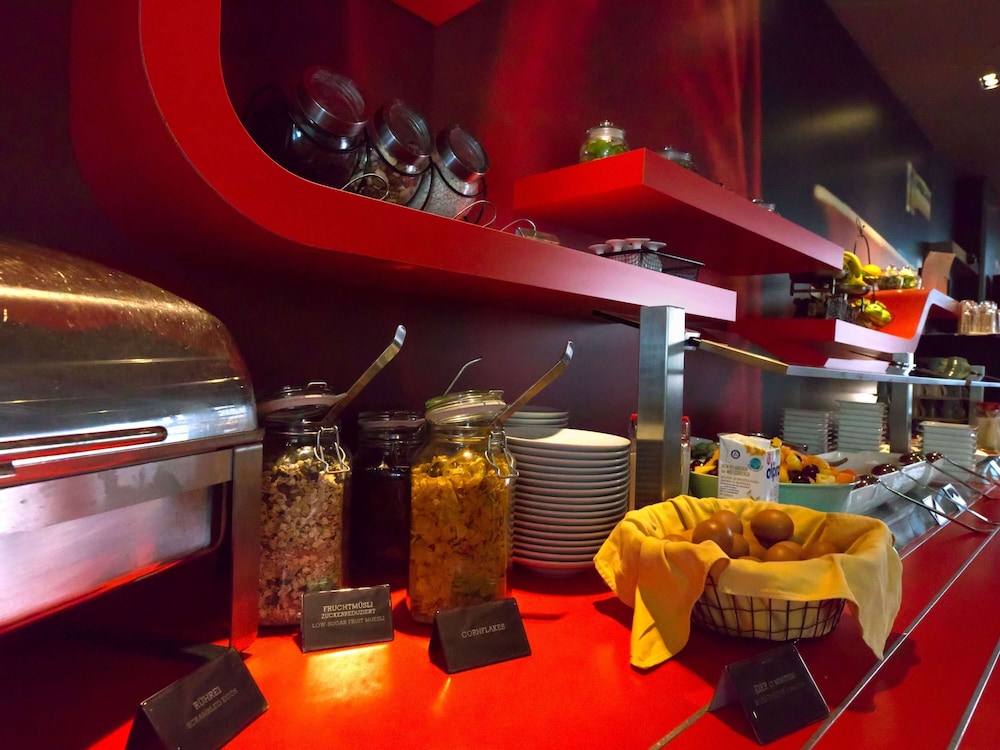 Ibis Hotel Koln Centrum 30/68