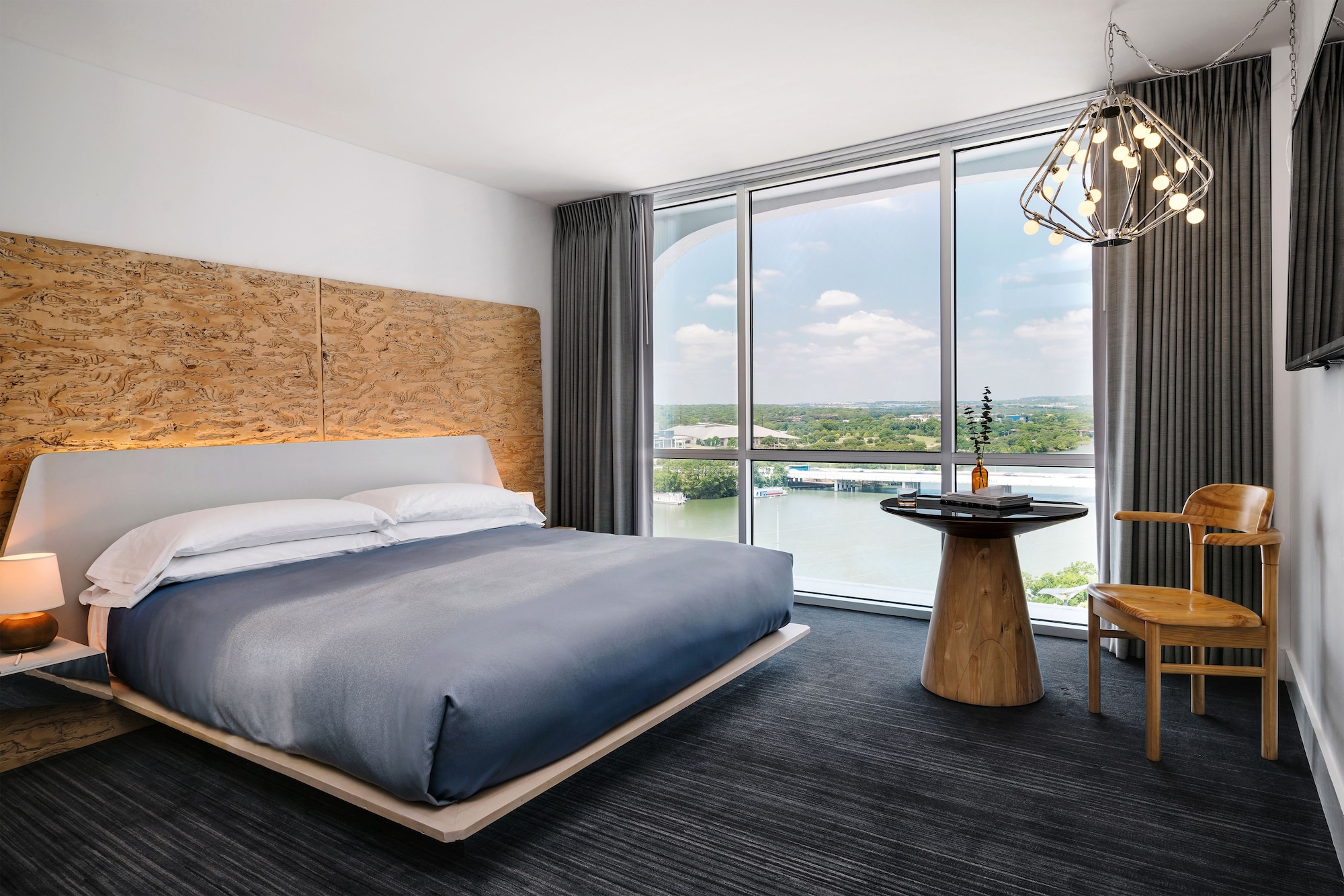 Room, King Bed, Lake Side
