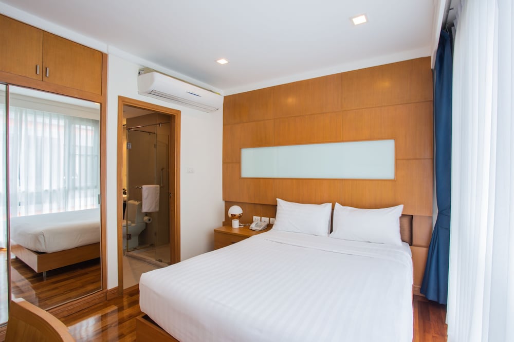 D Varee Montara Thonglor 25 13/70