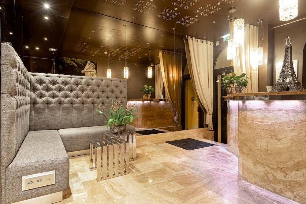 B Montmartre Hotel 6/51