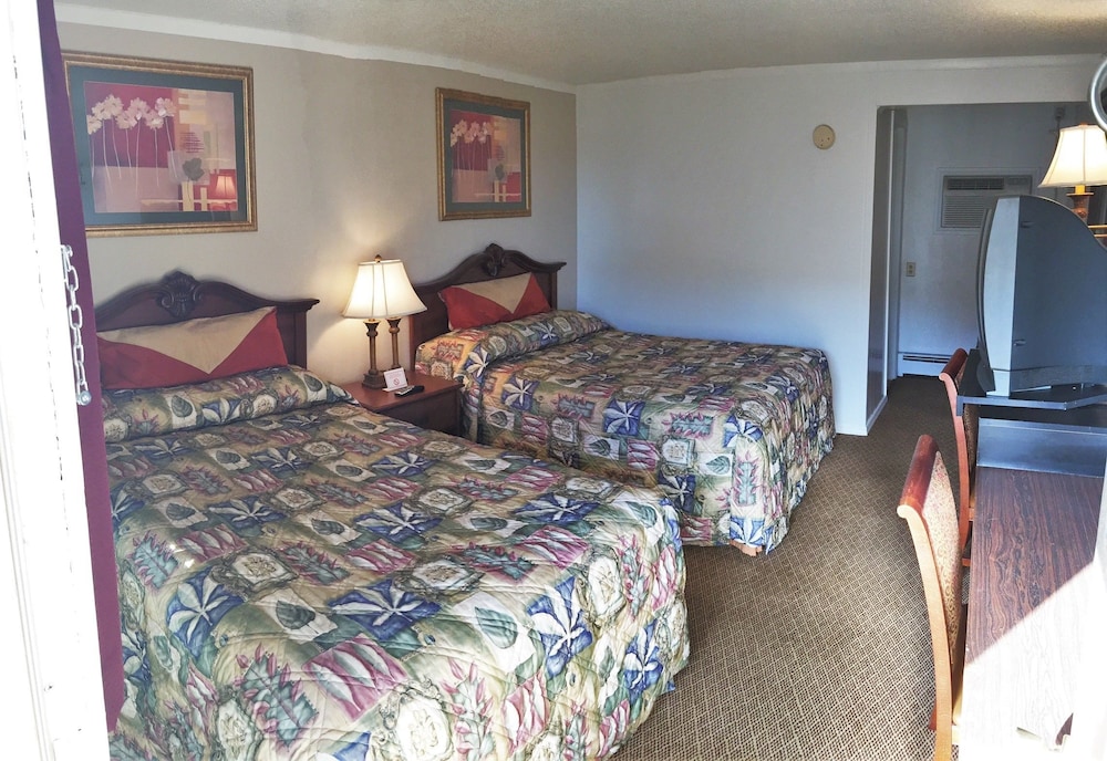 Economy Inn of Bloomington 13/28