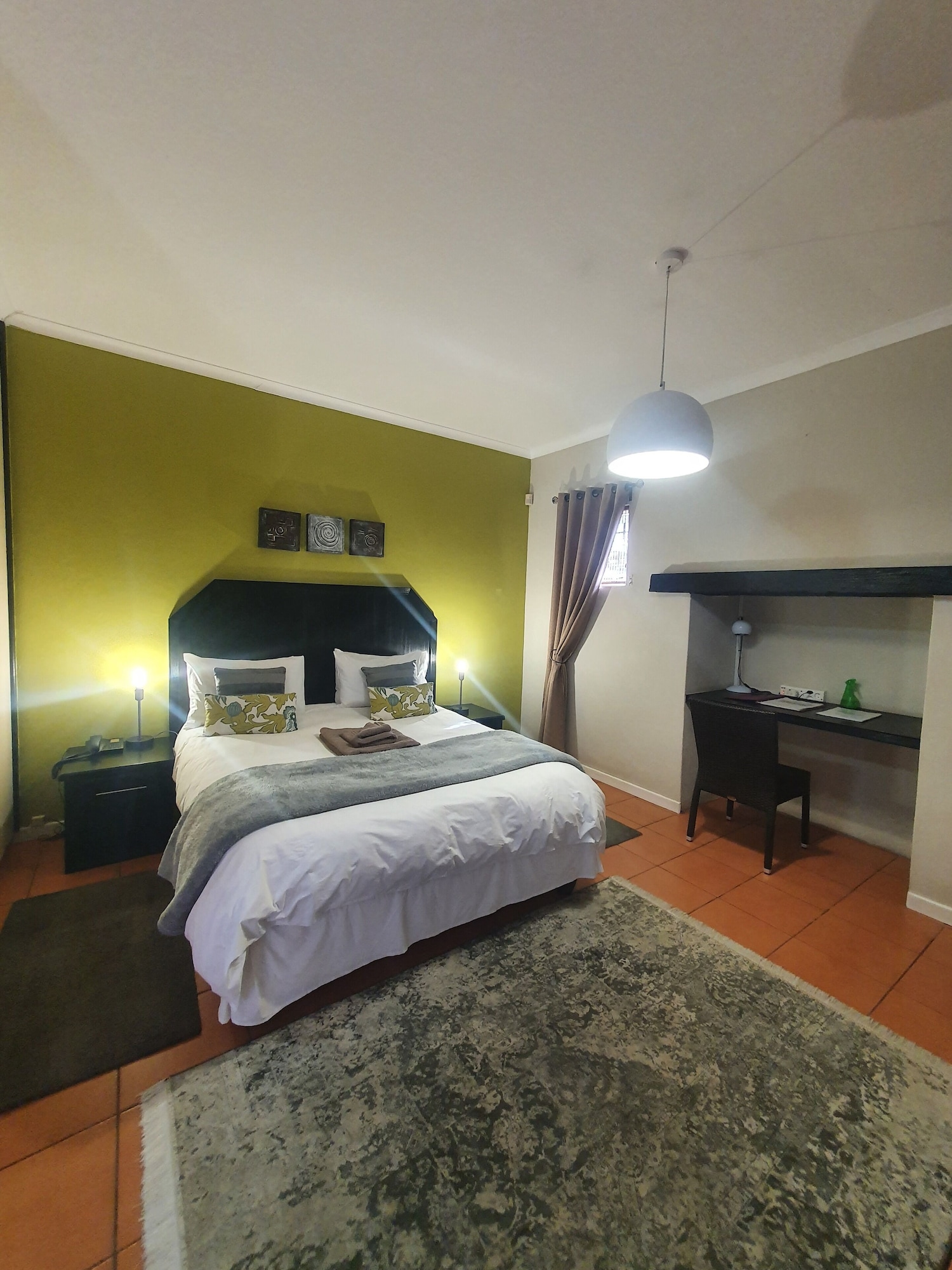 LUXURY, DOUBLE BED