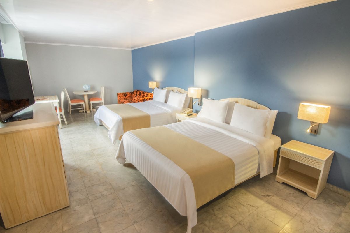 Inner, Double or Twin Bed, with View