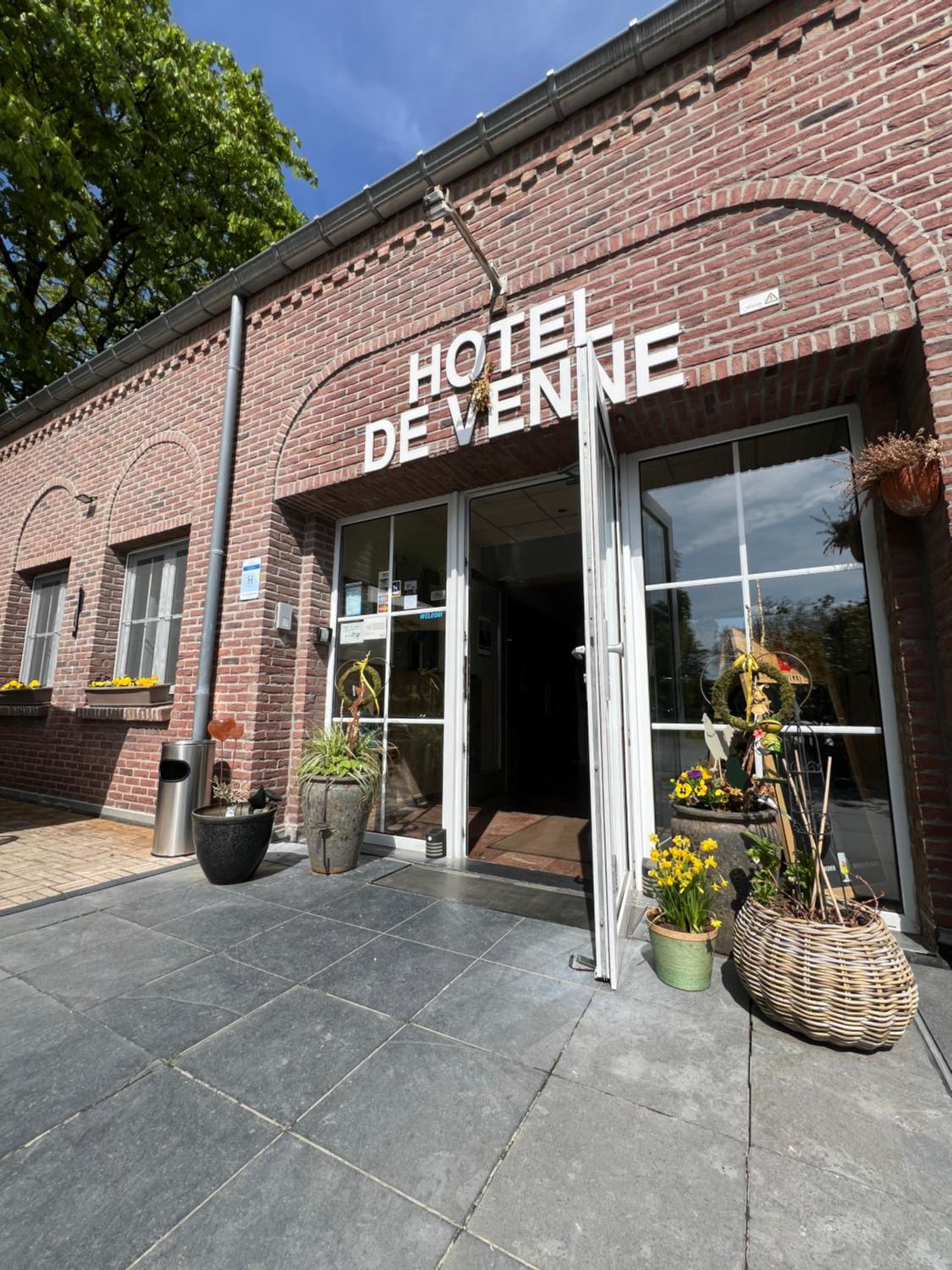 Hotel De Venne 37/50