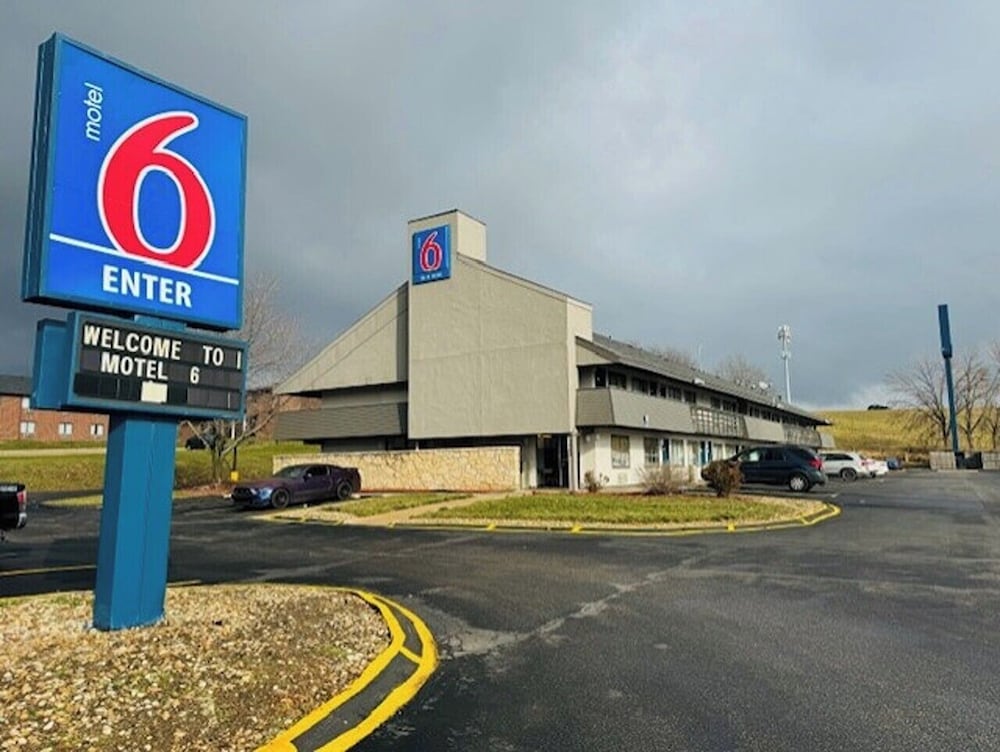 Motel6 Cedar Rapids, IA 19/25