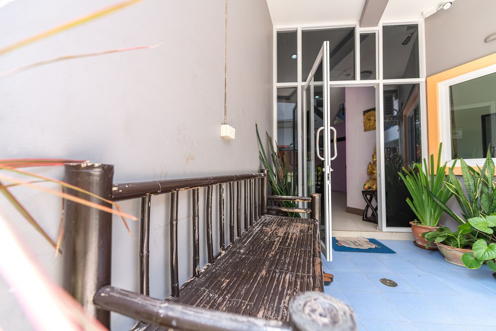 Baan Yuyen Karon Guesthouse 8/76