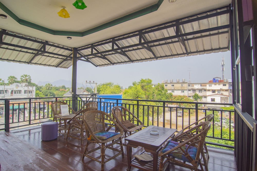 Baan Taklom Chomtalay 45/46