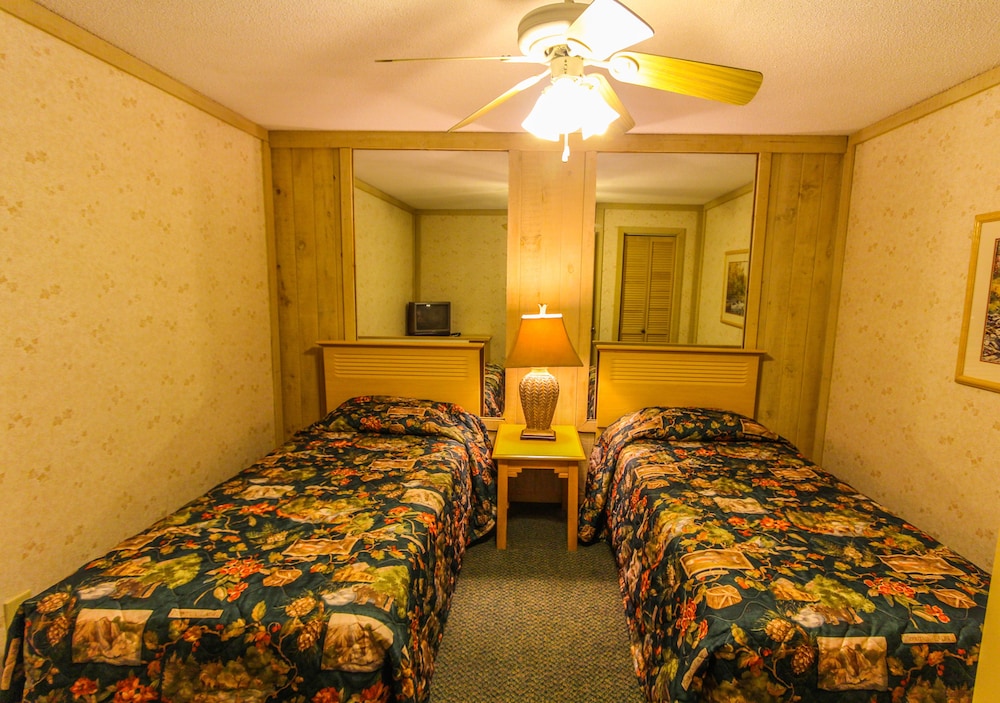 Smoketree Lodge, a VRI resort 11/70