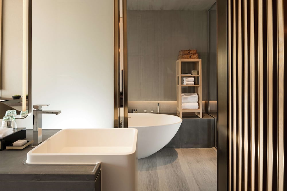 Joyze Hotel Xiamen Curio Collection By Hilton 14/38
