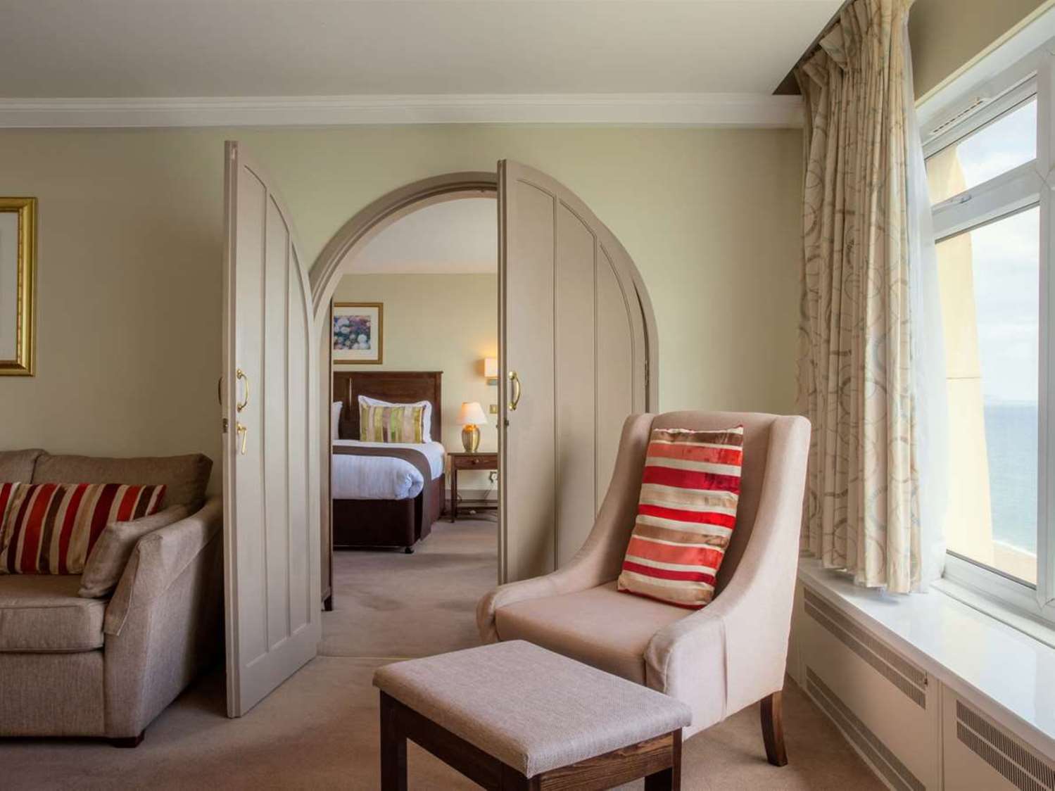 Bournemouth Carlton Hotel By Sunday 16/27