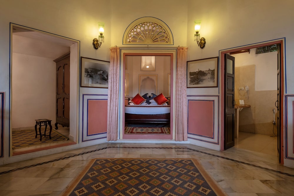 NARAIN NIWAS PALACE 8/49