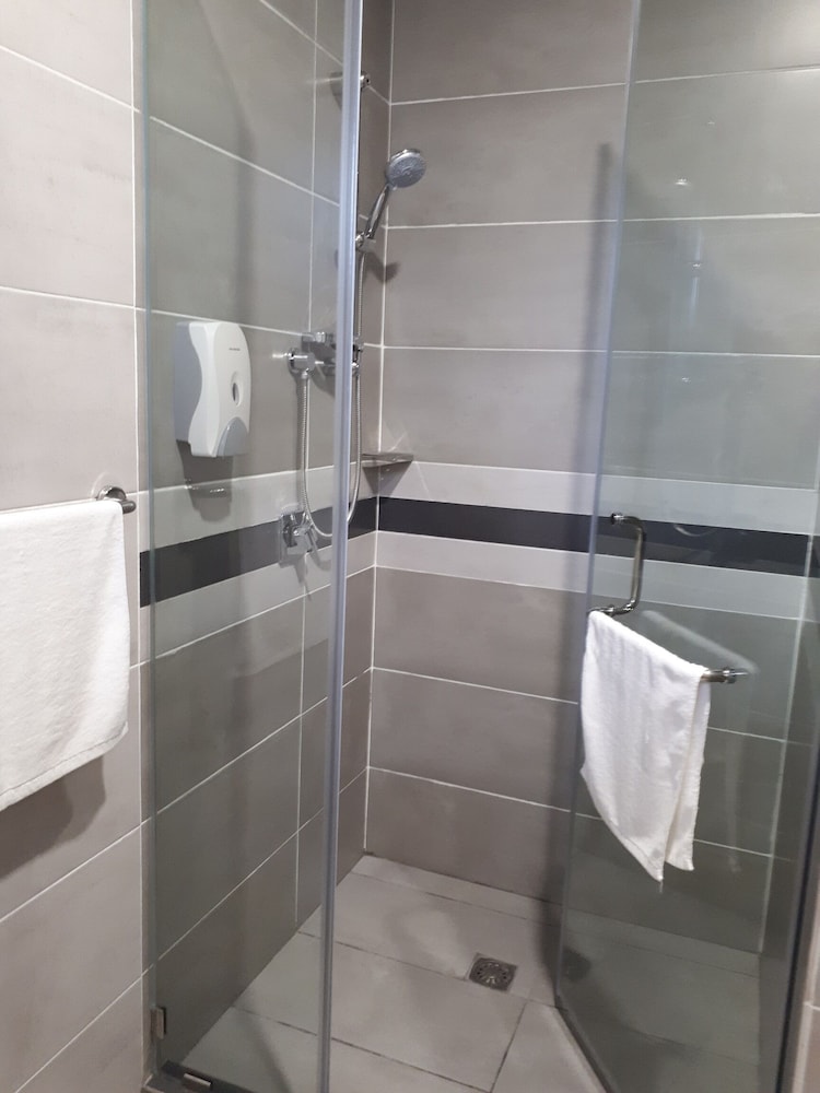 HOTIN INN 15/18
