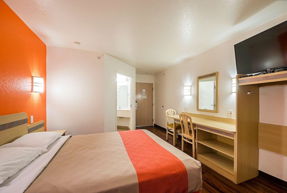 Motel6 San Antonio, TX - Sea World North 30/60