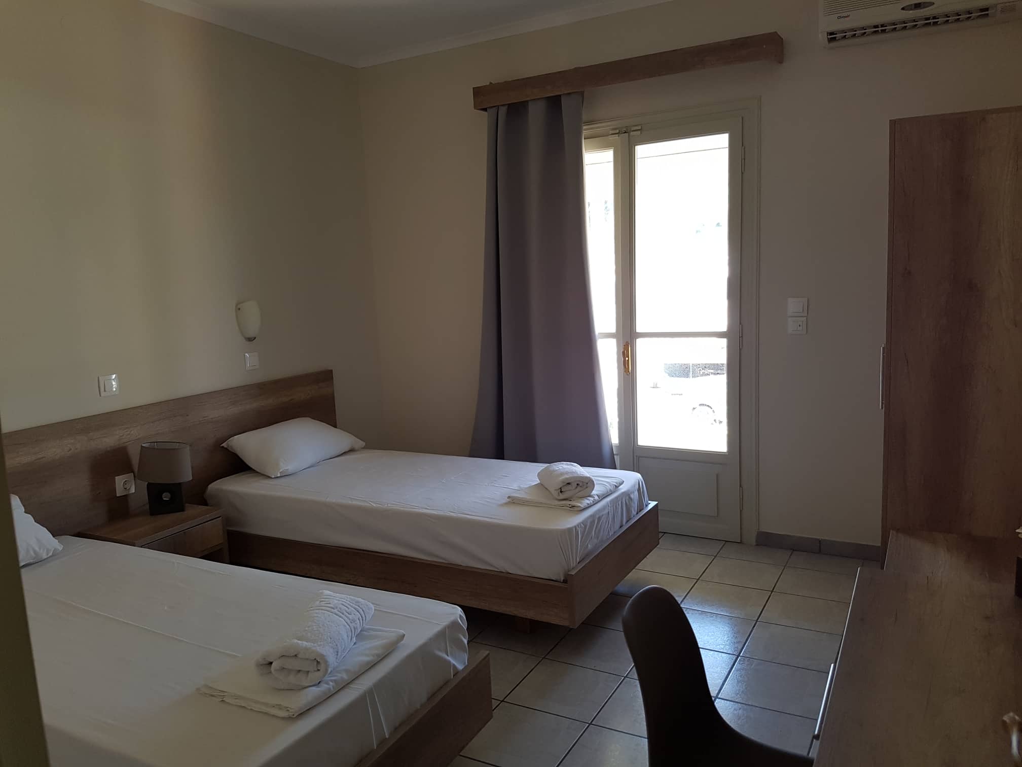 Apartment, Annex