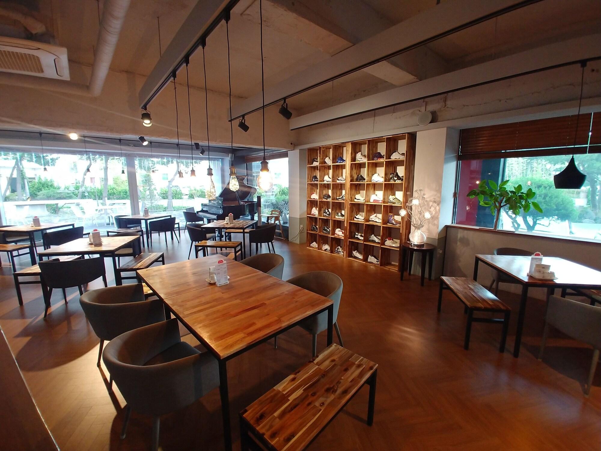 Gyungpo Beach Hotel 54/69