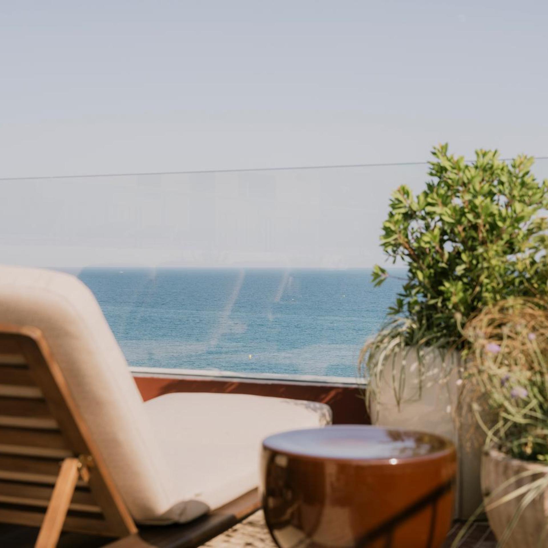 Suites by Miramar 39/50