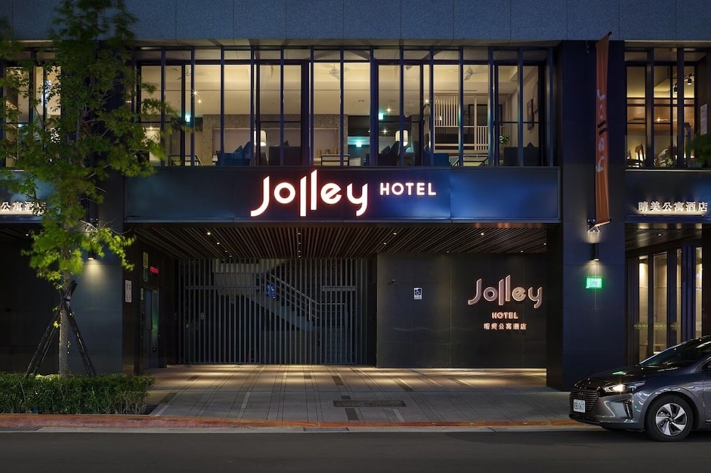 Jolley Hotel 67/71