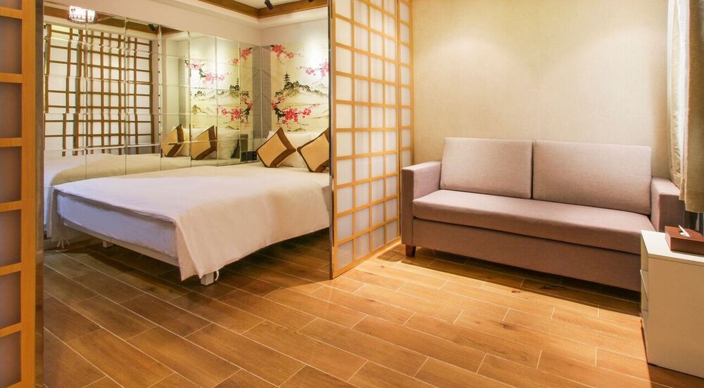 Collection O District 10 - Bonita Grand Hotel 9/50