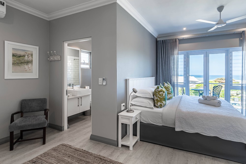 Whale Coast Ocean Villa 20/50