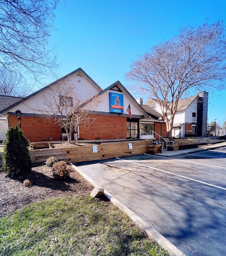 Studio 6 Extended Stay - Greensboro, NC 40/47